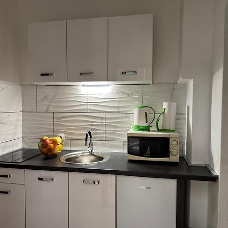 Apartments Villa Mirella 20 M From The Sea - Free Parking Трогир Экстерьер фото