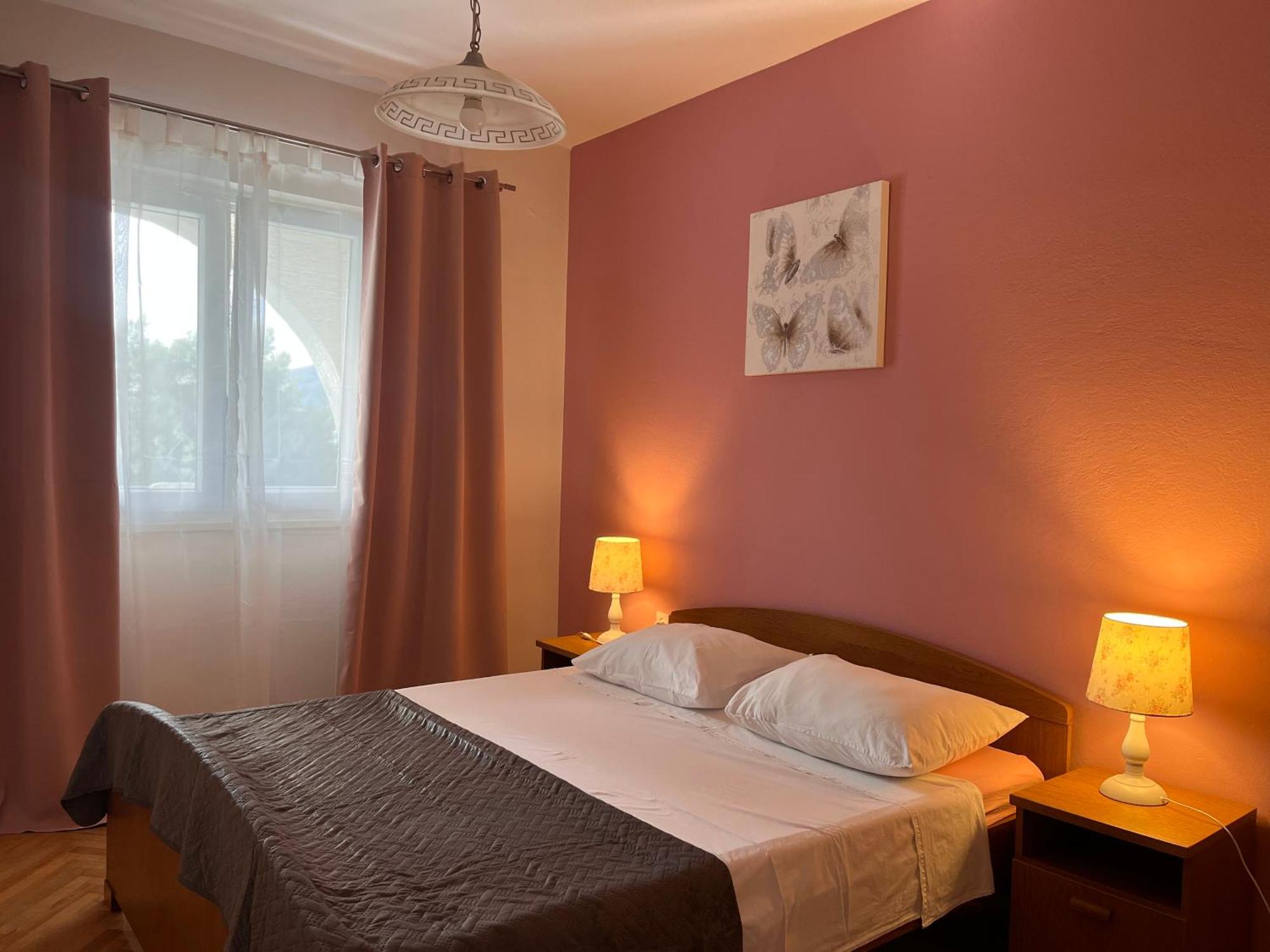 Apartments Villa Mirella 20 M From The Sea - Free Parking Трогир Экстерьер фото