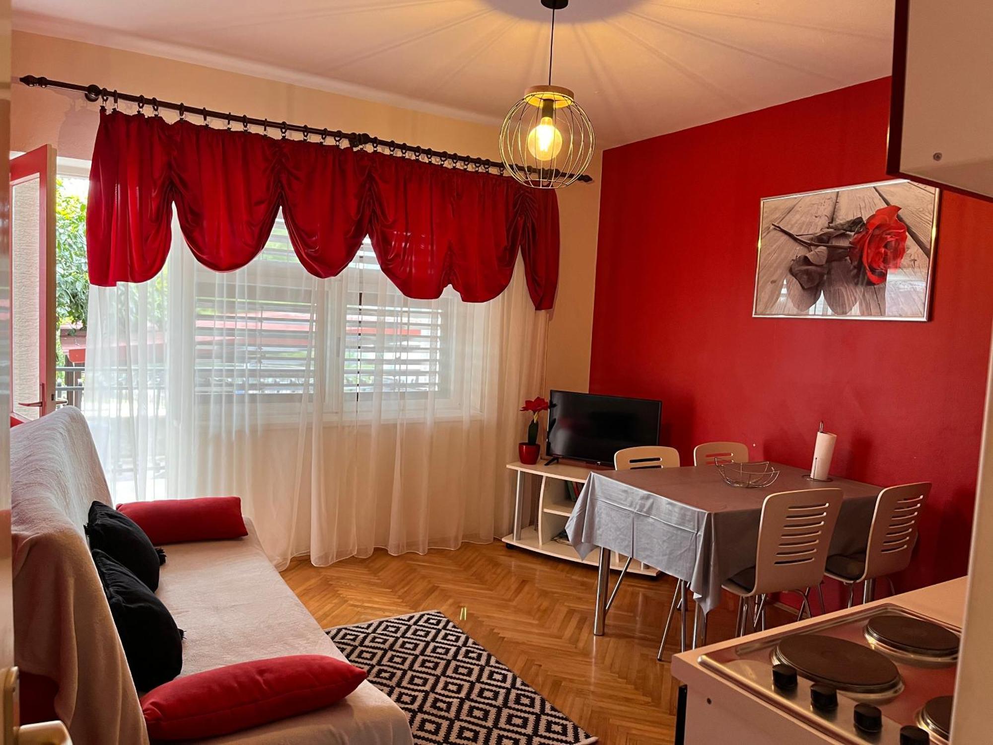 Apartments Villa Mirella 20 M From The Sea - Free Parking Трогир Экстерьер фото