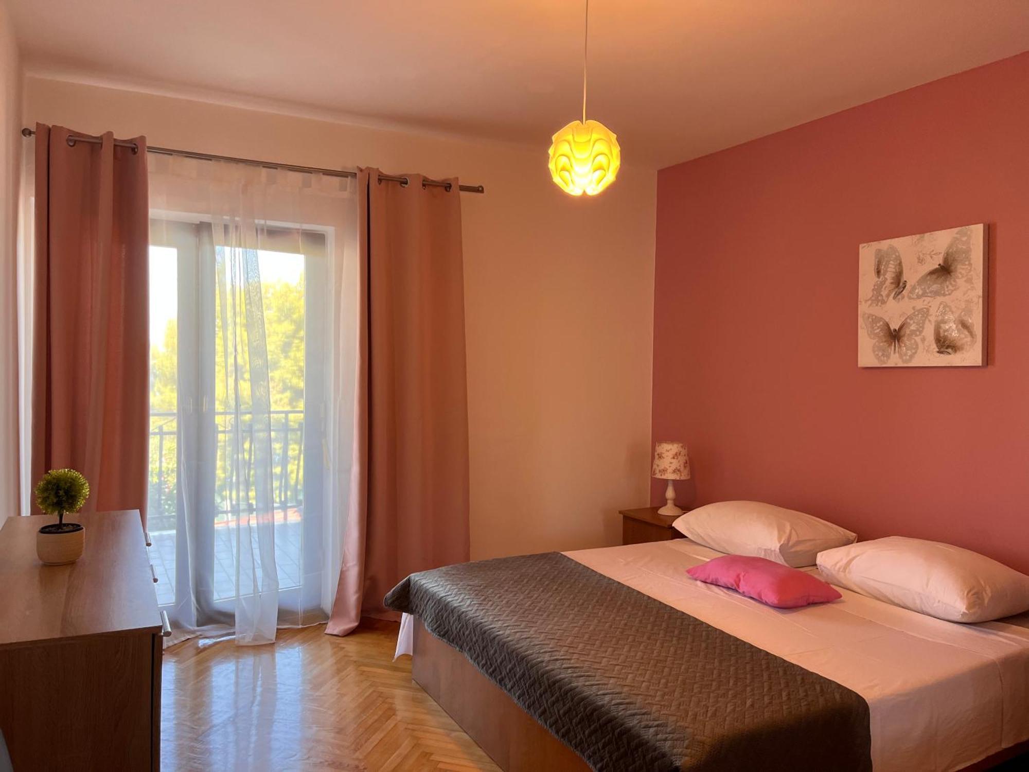 Apartments Villa Mirella 20 M From The Sea - Free Parking Трогир Экстерьер фото