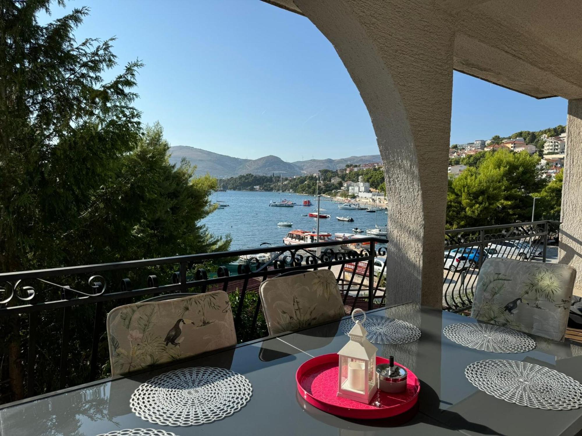 Apartments Villa Mirella 20 M From The Sea - Free Parking Трогир Экстерьер фото