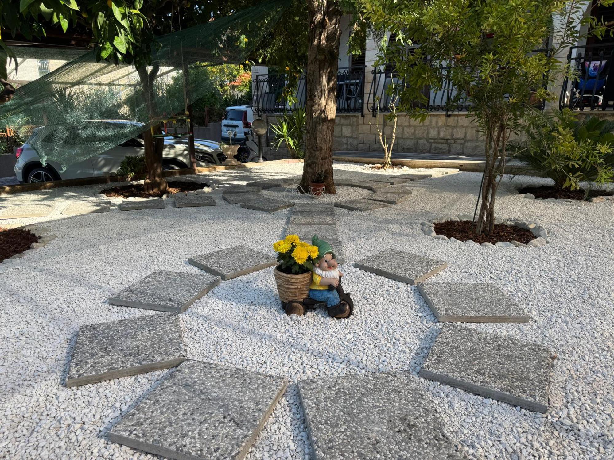 Apartments Villa Mirella 20 M From The Sea - Free Parking Трогир Экстерьер фото
