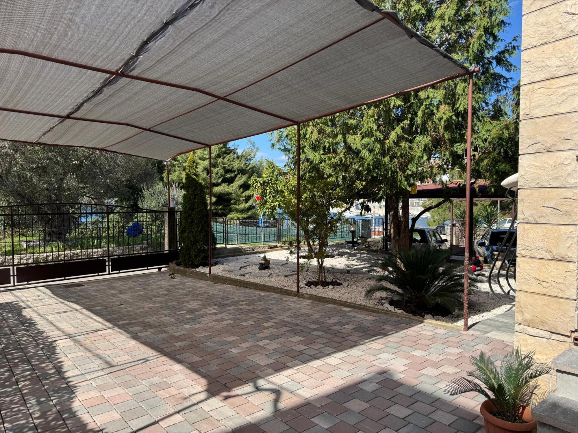 Apartments Villa Mirella 20 M From The Sea - Free Parking Трогир Экстерьер фото